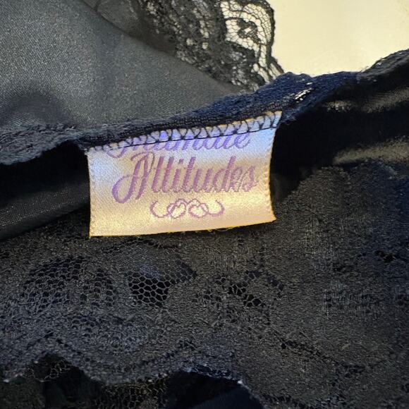 Vintage Intimate Attitudes Beaded Satin Lace Sleep Shirt 1X - Picture 8 of 13